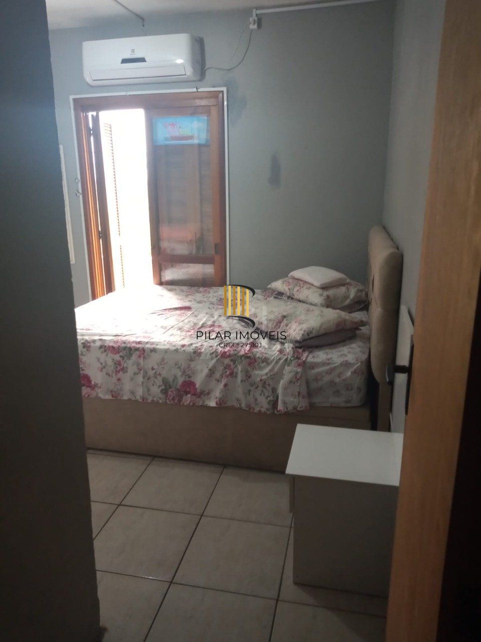 Casa com 5 quartos, 1 suíte, 4 vagas de garagem, no bairro Aberta dos Morras, Porto Alegre/RS
