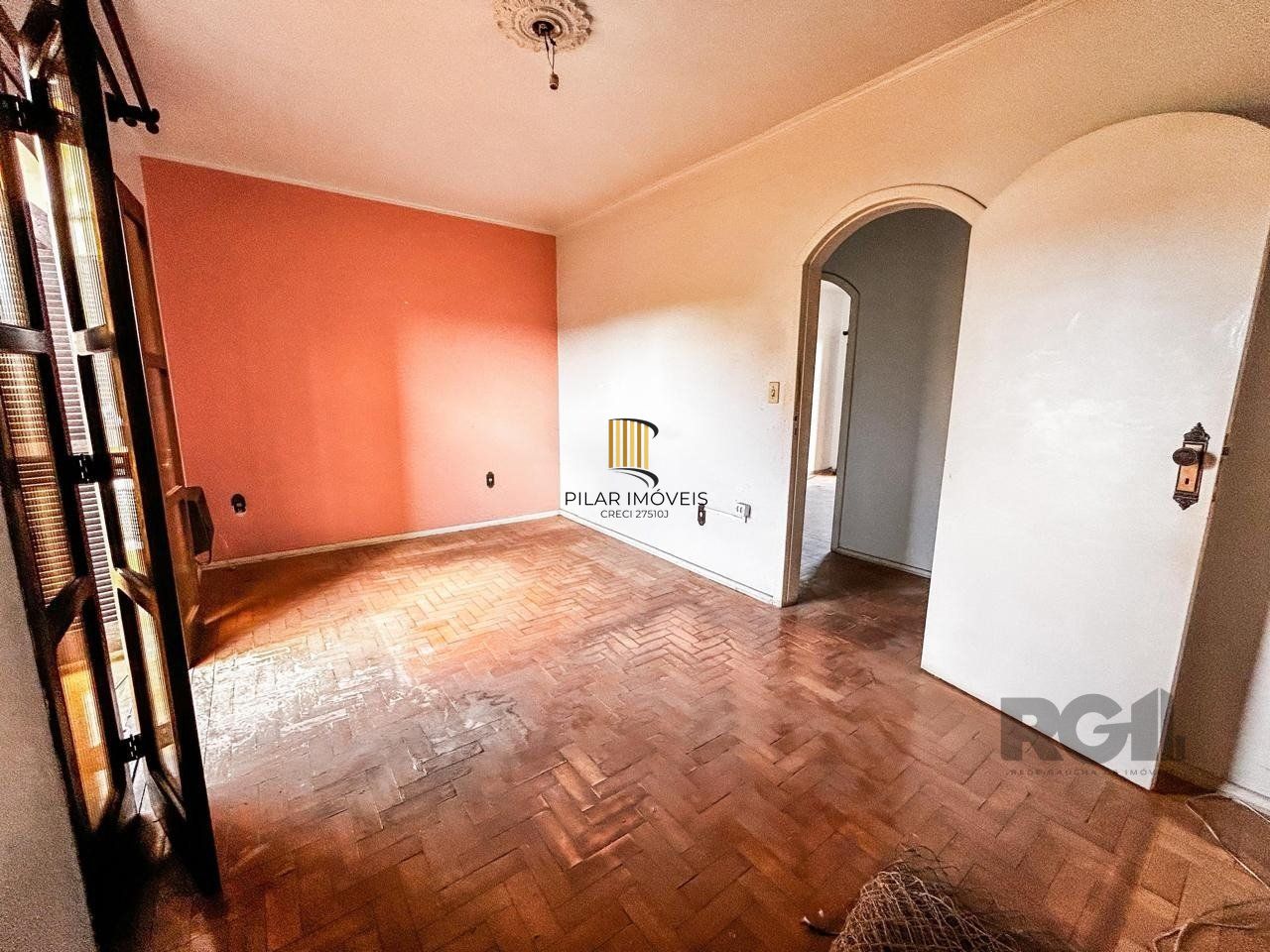 Casa de 3 dormitórios, 1 suíte, garagem fechada, churrasqueira, no bairro Cavalhada Porto Alegre/RS