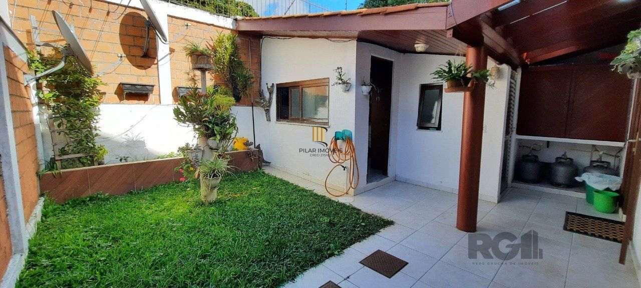 Casa Condominio para Venda - 129.58m², 3 dormitórios, sendo 1 suites, 3 vagas - Cavalhada