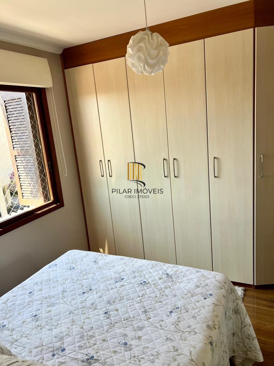 Apartamento à venda no bairro Jardim botânico com 2 dormitórios e Vaga coberta.