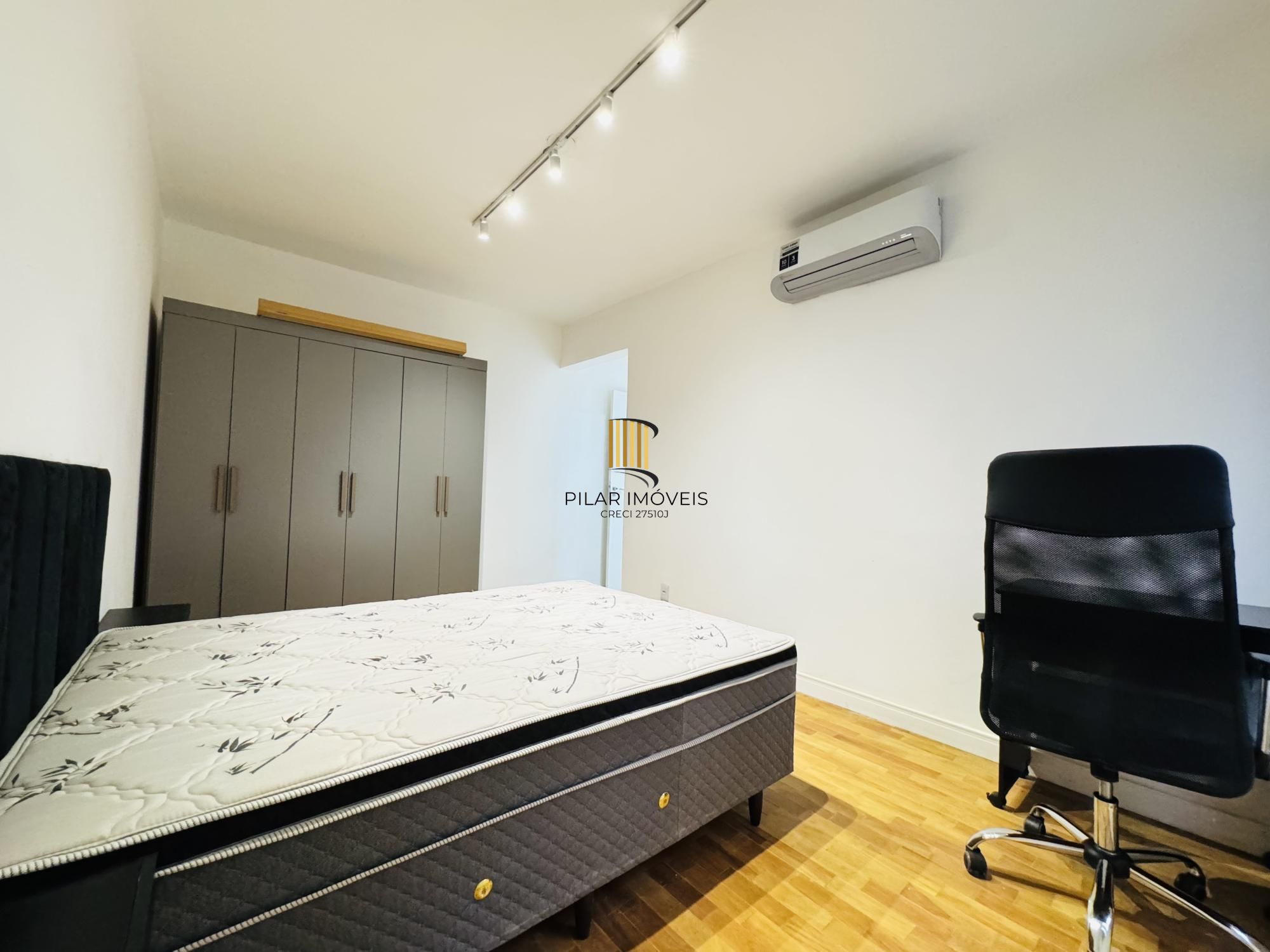 Apartamento 01 dormitório reformado Centro Porto Alegre