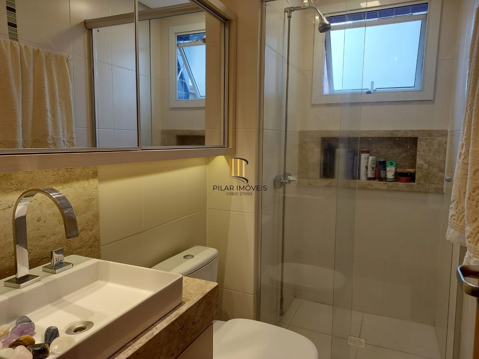 Apartamento com 3 dormitórios, sendo 1 deles suíte, com 02 vagas
