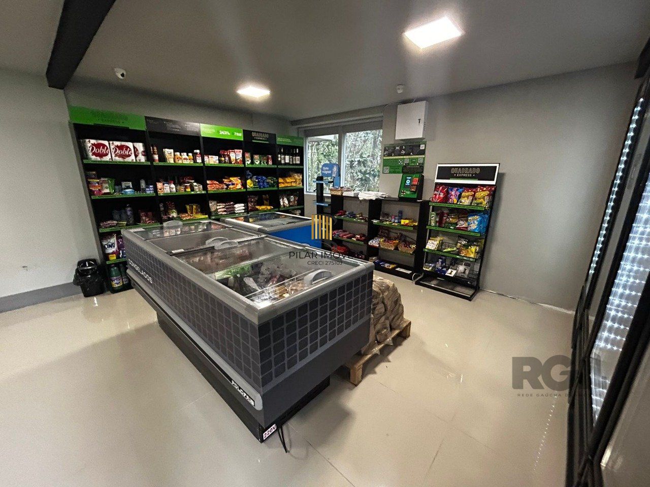 APARTAMENTO, 1 DORMITÓRIO, SACADA COM CHURRASQUEIRA, VAGA DE GARAGEM, BAIRRO PETRÓPOLIS, PORTO ALEGRE/RS