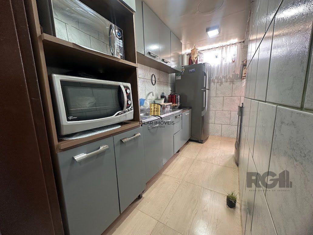 Apartamento a venda, dois dormitórios mobiliado no bairro Cristal.
