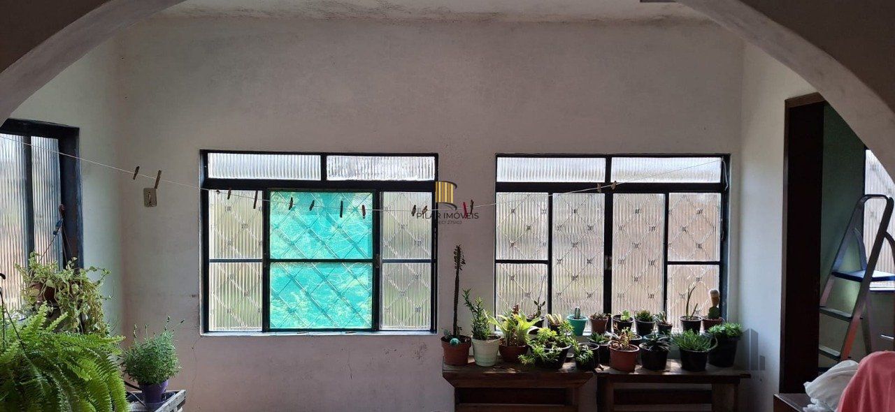 Casa 4 Dormitório(s) Bairro Serraria