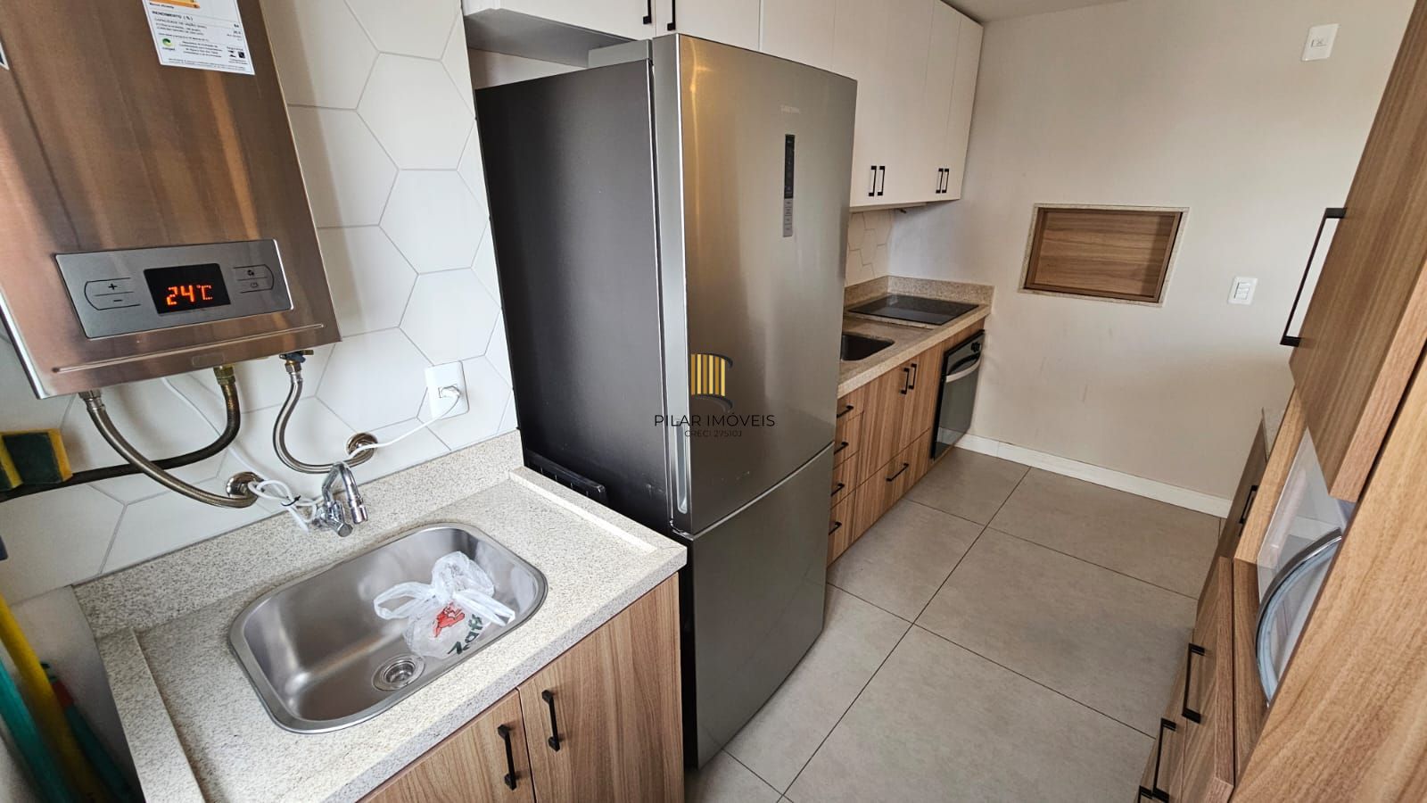 Apartamento de 2 dormitórios 2 suítes , vaga dupla coberta escriturada !