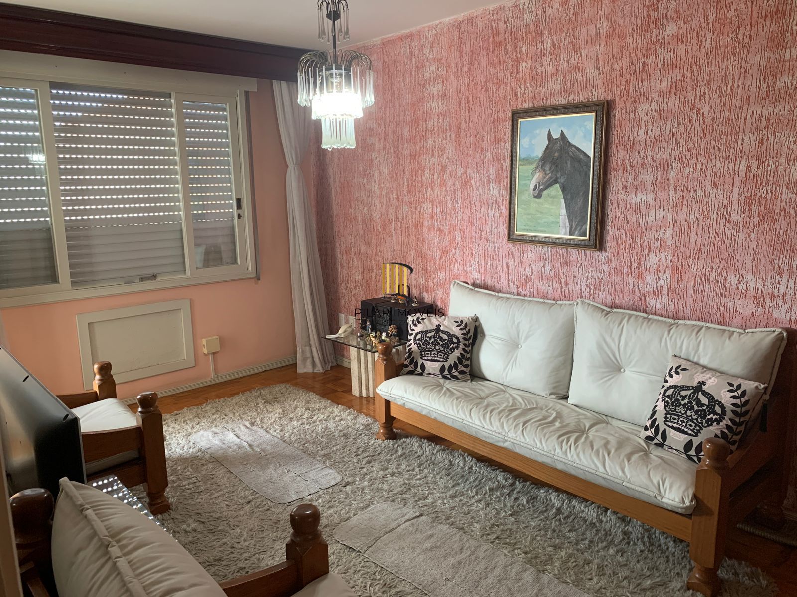 Apartamento 3 dormitórios com 2 banheiros e garagem no Menino Deus