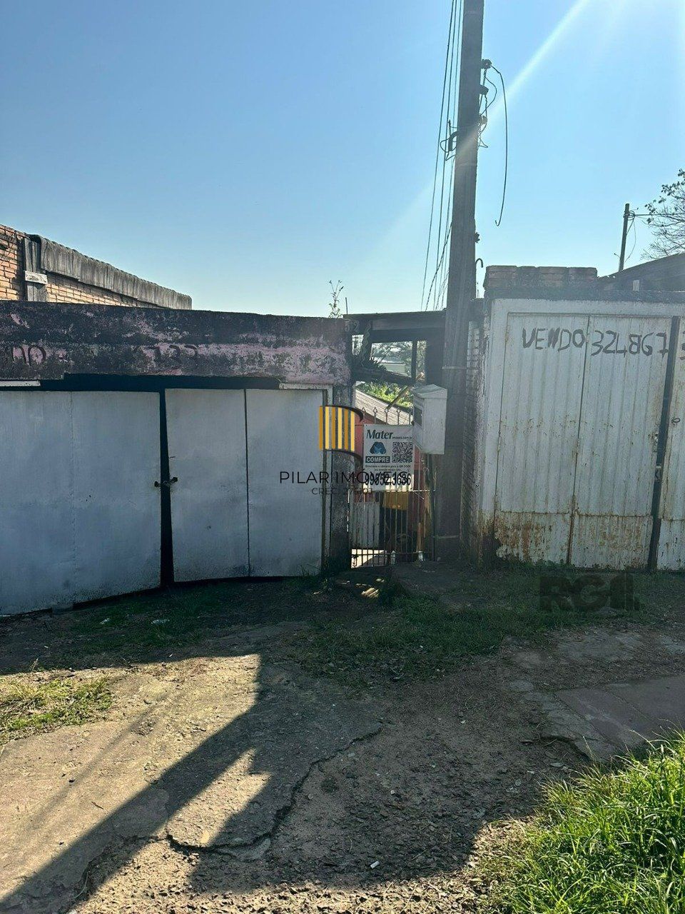 Terreno com 66m² e casa mista, no bairro Vila Nova