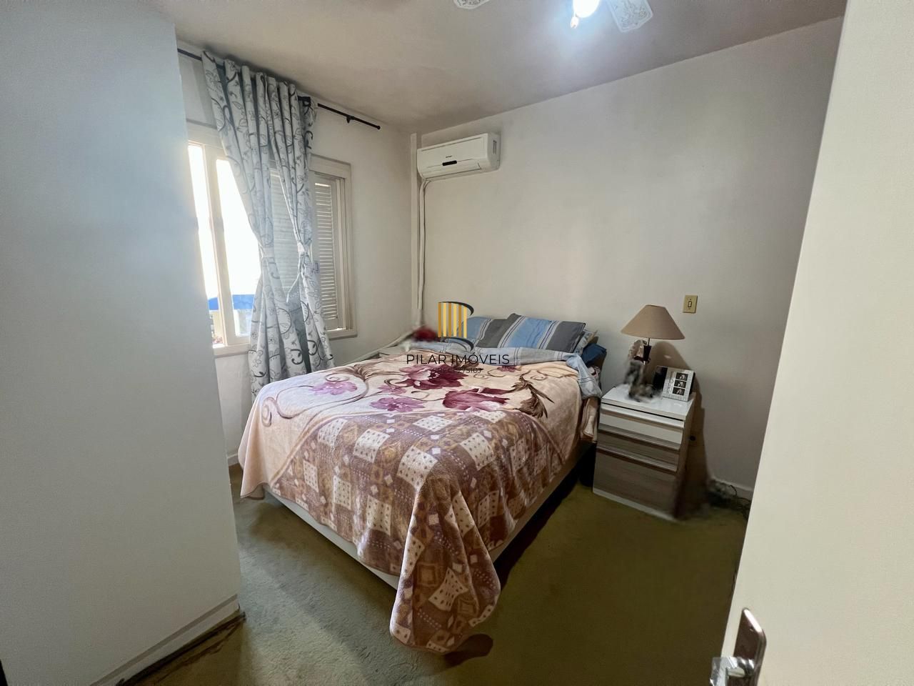 Apartamento 3 dormitorios, 1 suite, 2 vagas de garagem mais dependência de empregada no bairro tristeza.