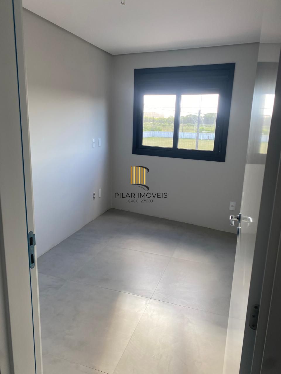 Casa com 03 quartos, sendo 01 suíte na Praia da Cal