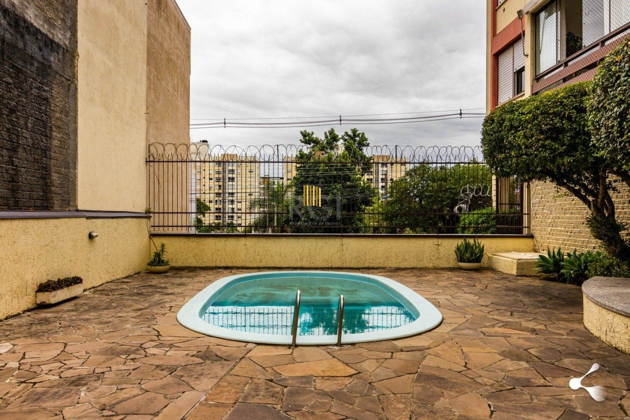 Apartamento 02 dormitórios No Bairro Tristeza em Porto Alegre/RS