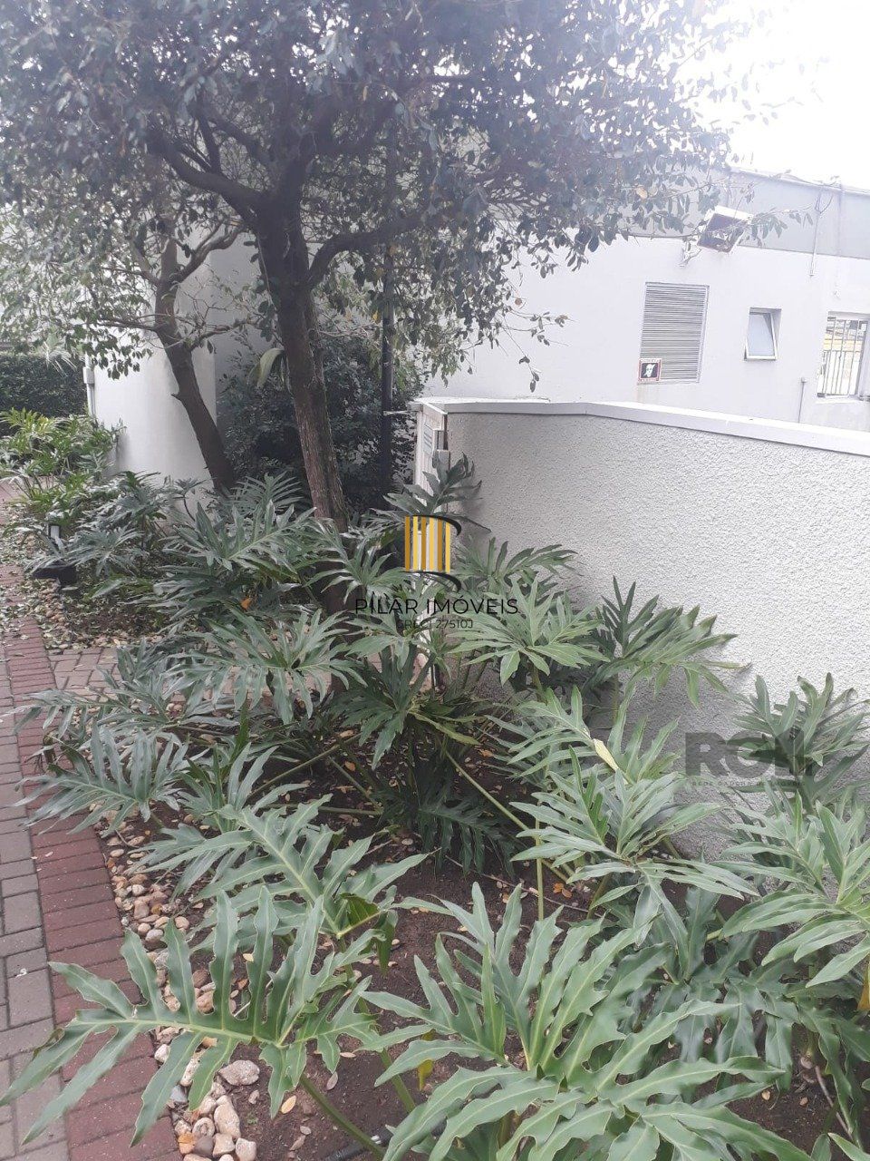 APARTAMENTO DE 2 DORMITÓRIOS E VAGA ESCRITURADA EM CONDOMÍNIO COM INFRA COMPLETA.