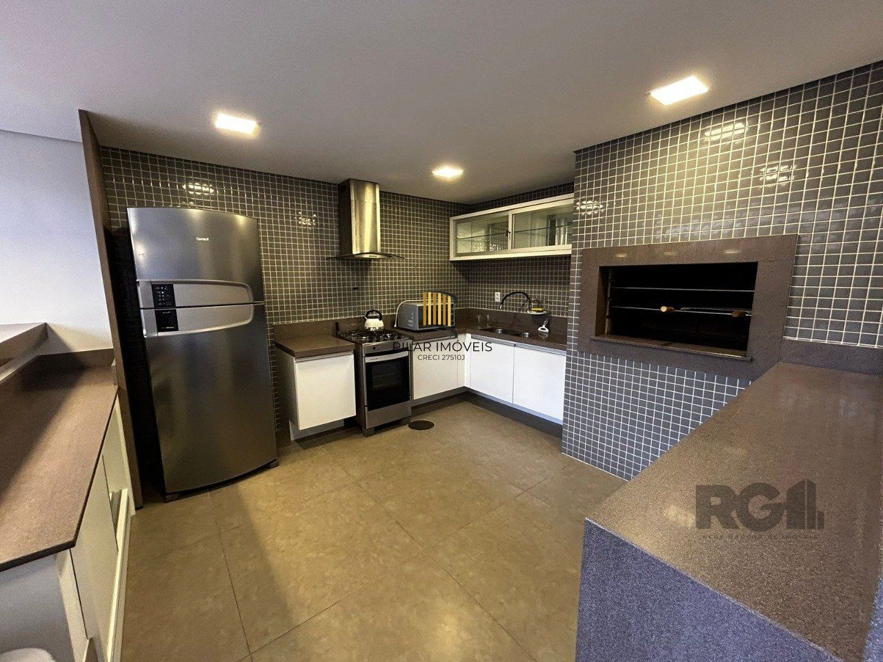 Apartamento com 3 suíte, churrasqueira, vaga de garagem, no bairro Menino Deus, Porto Alegre/RS