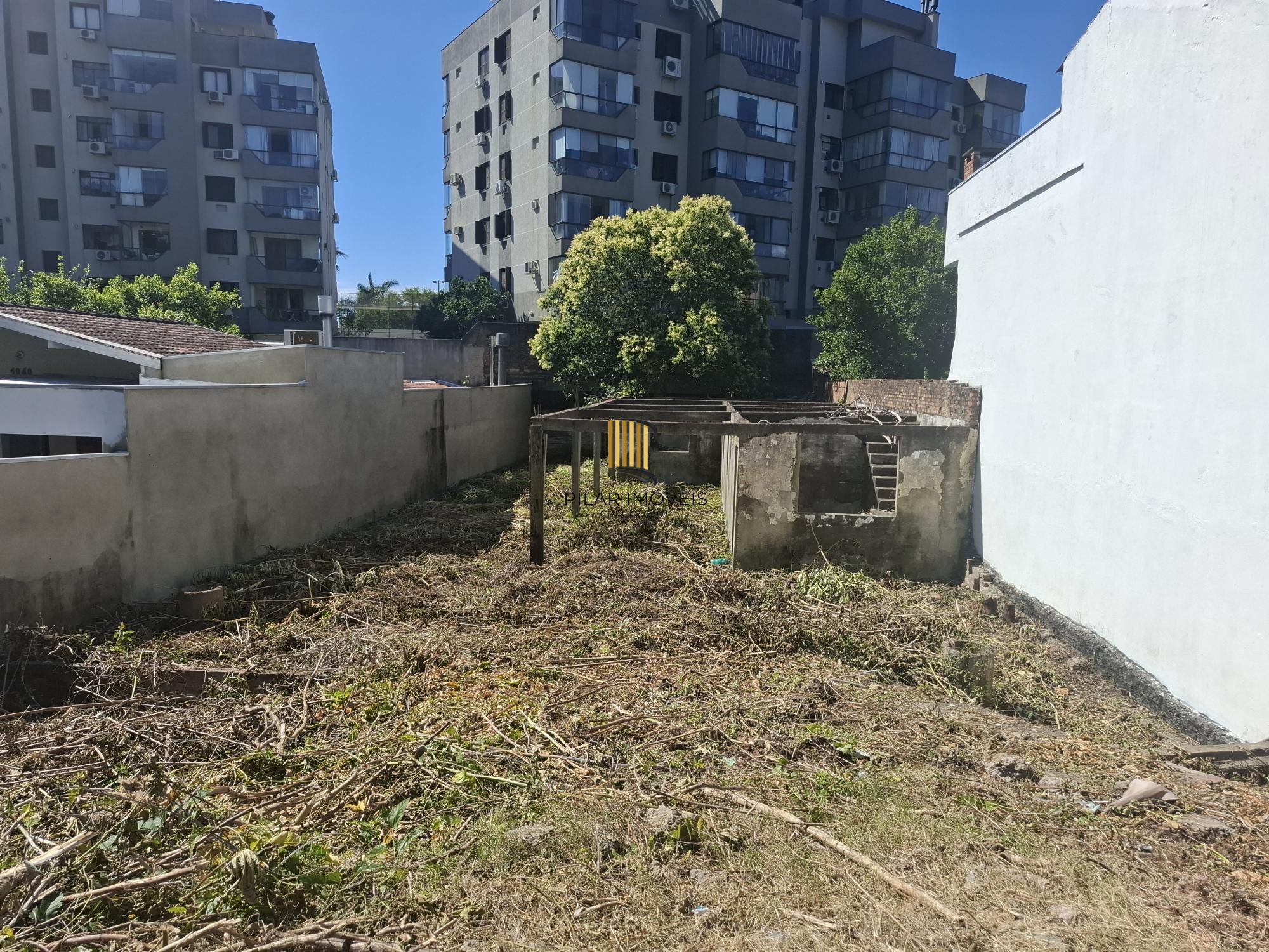 ÓTIMO Terreno no Bairro Tristeza - 12 x 35 - Projeto APROVADO para condomínio residencial 3 casas.