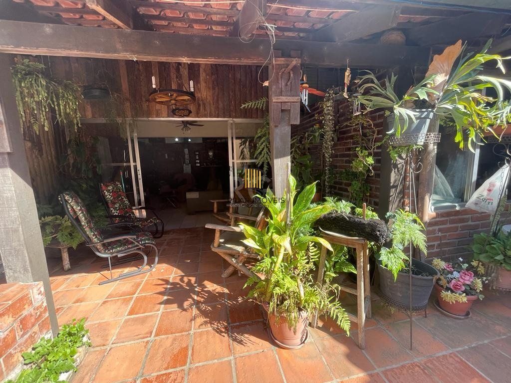 Casa para Venda - 400m², 5 dormitórios, sendo 3 suites, 4 vagas - Ipanema PORTO ALEGRE /RS