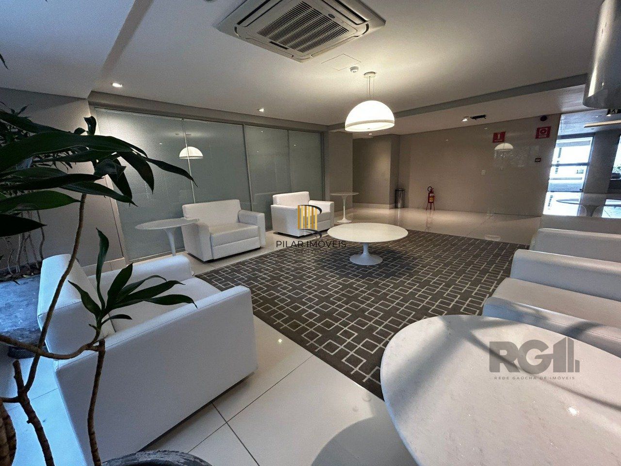 APARTAMENTO, 1 DORMITÓRIO, SACADA COM CHURRASQUEIRA, VAGA DE GARAGEM, BAIRRO PETRÓPOLIS, PORTO ALEGRE/RS