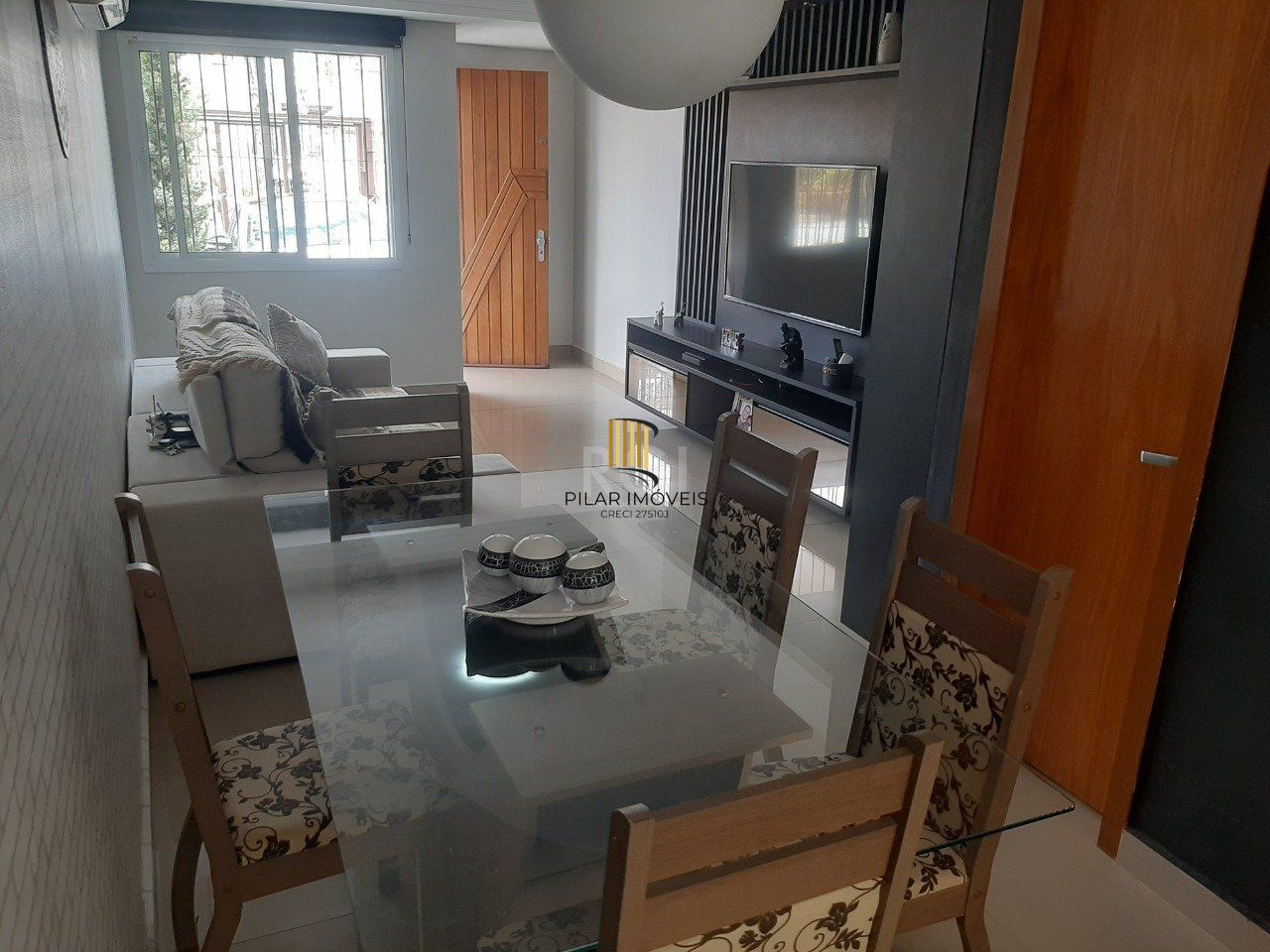 Casa com 2 quartos, 2 suítes, varanda, 1 vaga de garagem, no bairro Aberta dos Morros, Porto Alegre/RS