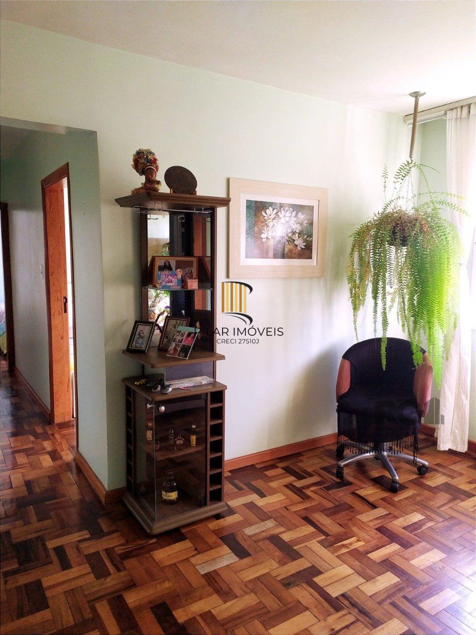 Apartamento de 2 dormitórios com vaga no bairro Petrópolis