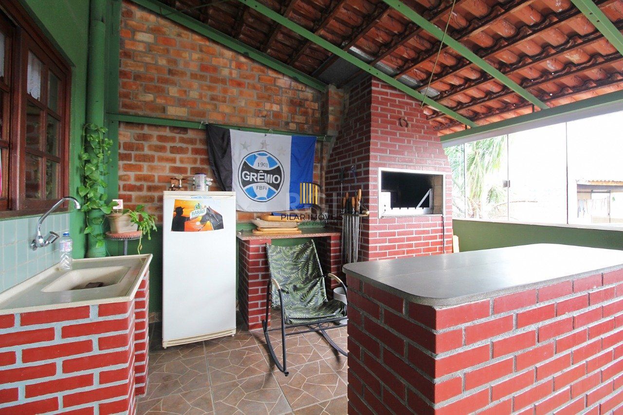 Casa para Venda - 339m², 3 dormitórios, 2 vagas - Vila Nova, Porto Alegre