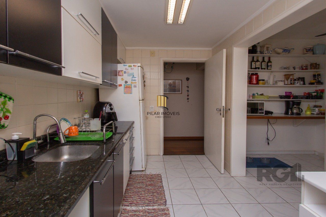 Apartamento 3 dormitórios no bairro Menino Deus