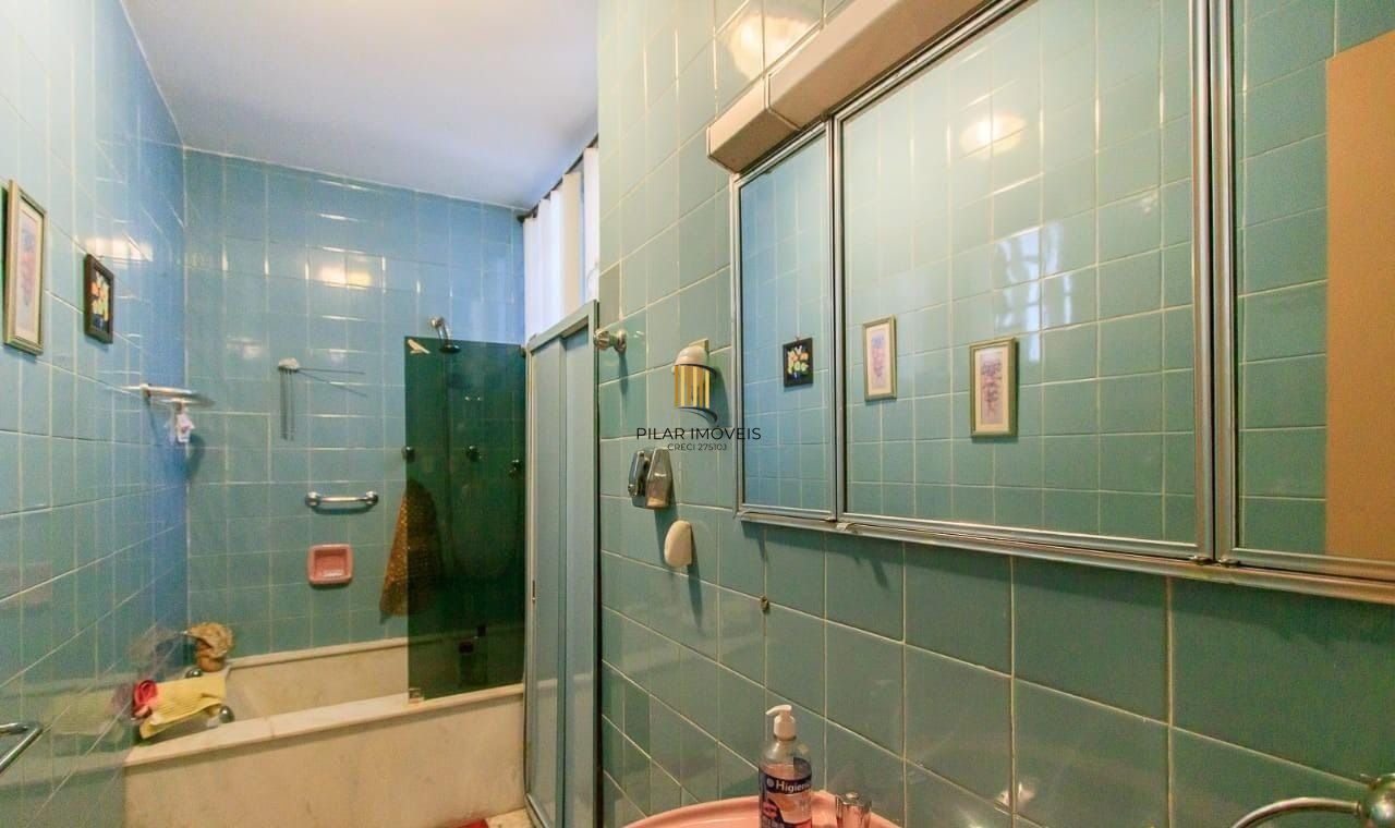 Casa para Venda - 222m², 3 dormitórios, sendo 3 suites, 2 vagas - Menino Deus