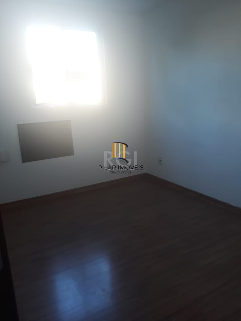 Belo Apartamento de 02 Dorm. com Piso Laminado, e móveis planejados !!!!
