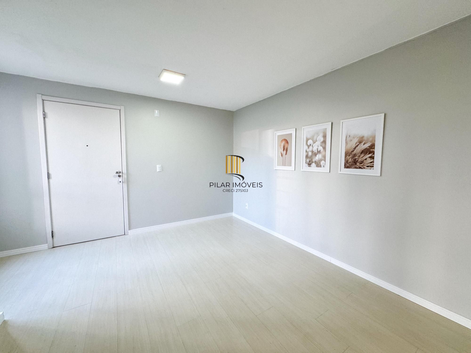 Apartamento com 02 quartos e 01 vaga escriturada no Bairro Lomba do Pinheiro