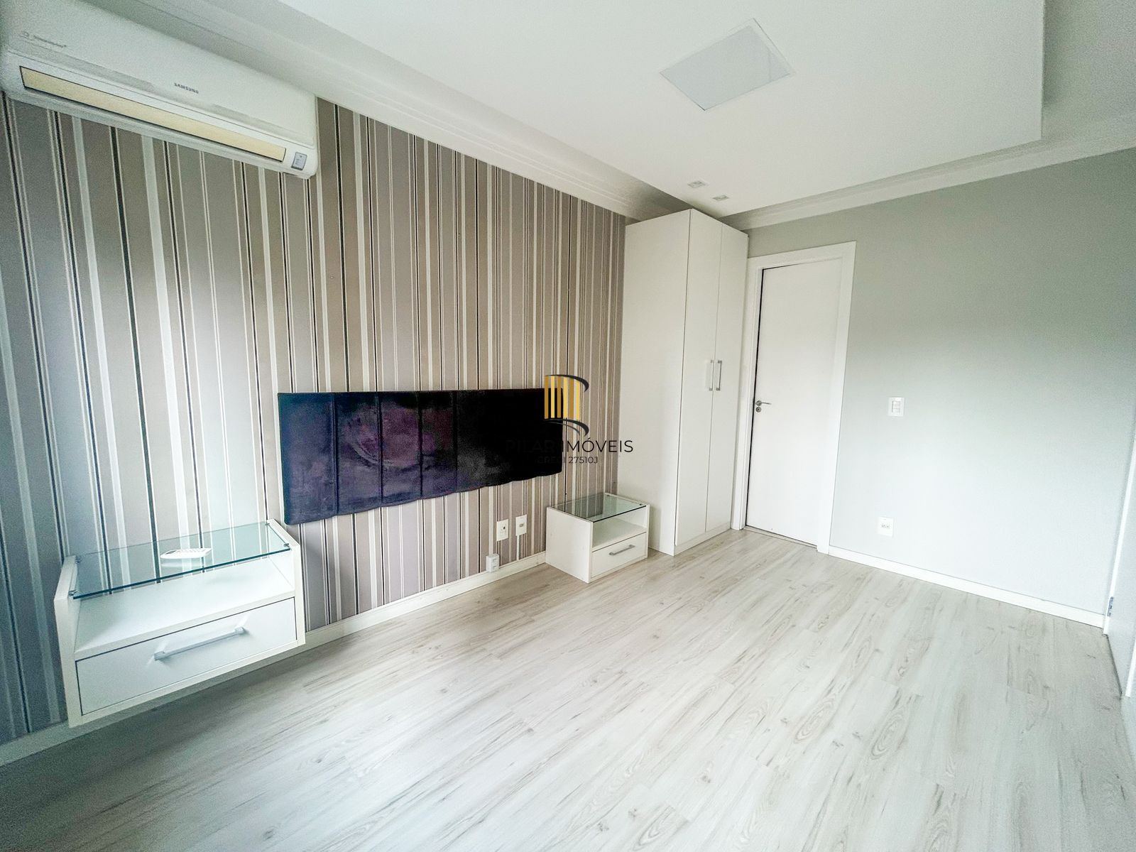 Apartamento de 02 dormitórios no Bairro Tristeza em Porto Alegre/RS