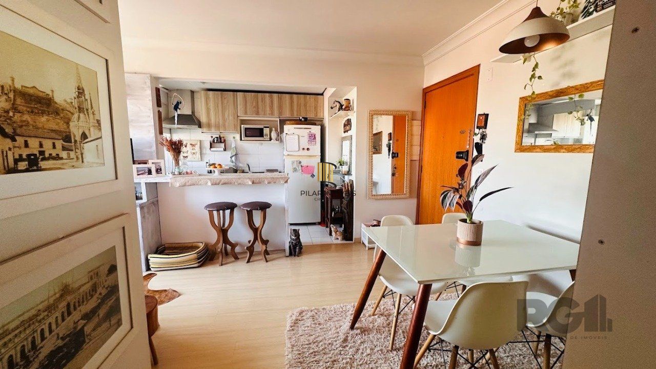 Apartamento 2 dormitórios no bairro Azenha