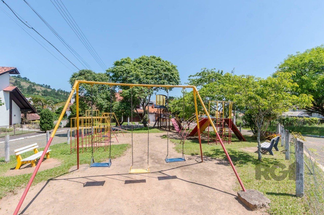 CASA 3 QUARTOS - ESPÍRITO SANTO - PORTO ALEGRE - RS