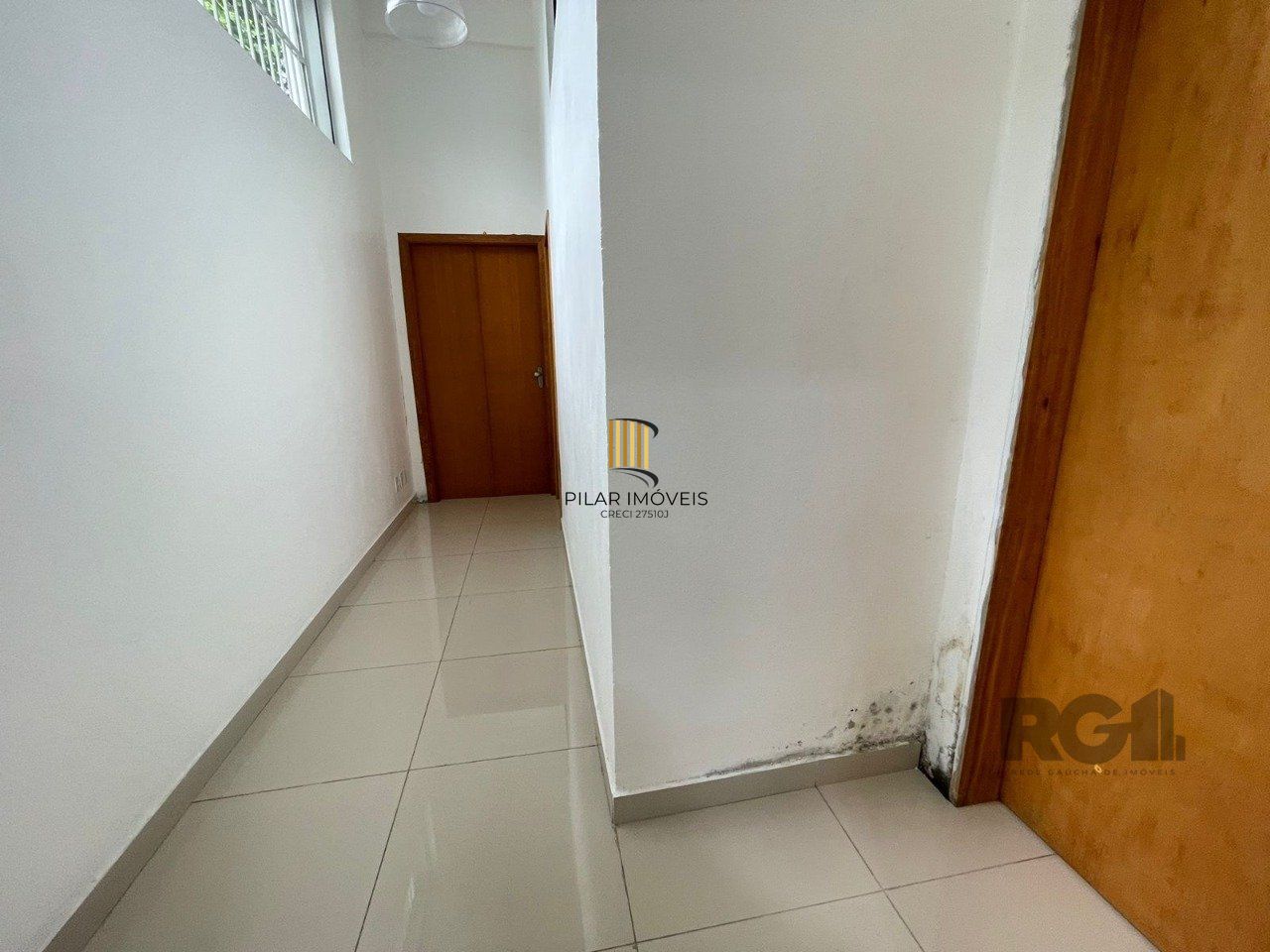 Prédio comercial 225m², com 5 lojas individuais, pé direito alto - ótima localização na Vila Conceição.