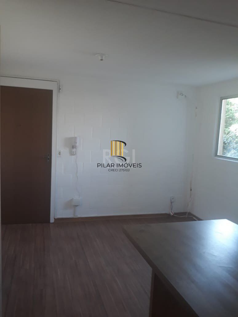 Belo Apartamento de 02 Dorm. com Piso Laminado, e móveis planejados !!!!