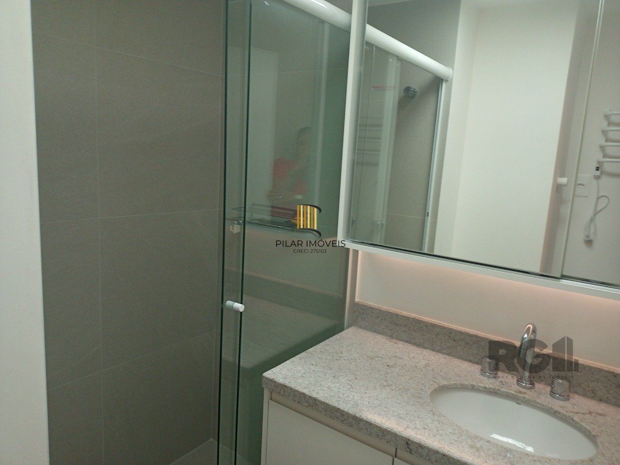 Apartamento Studio, mobiliado, com vaga para carro, 26,75m², na Cidade Baixa - Porto Alegre/RS