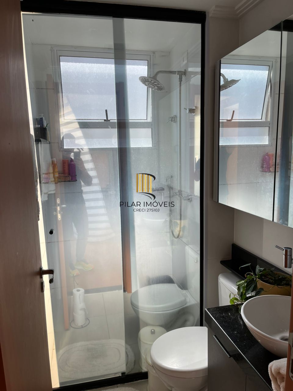 Apartamento com 02 quartos e 01 vaga escriturada no Bairro Parque Santa Fé