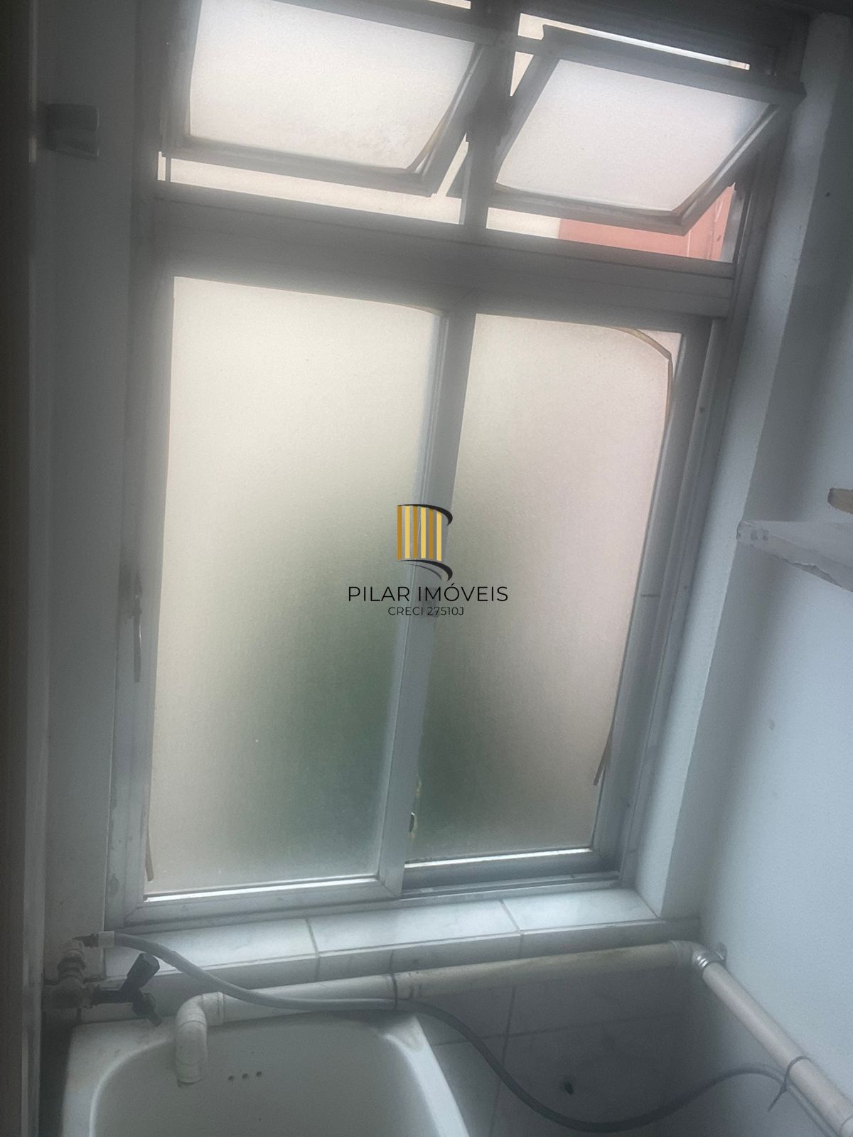 Apartamento com 01 Quarto e 01 Vaga escriturada no Bairro Jardim do Salso