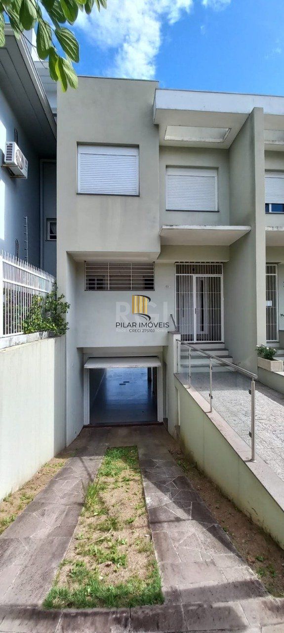 Casa 3 dormitórios no bairro Espírito Santo
