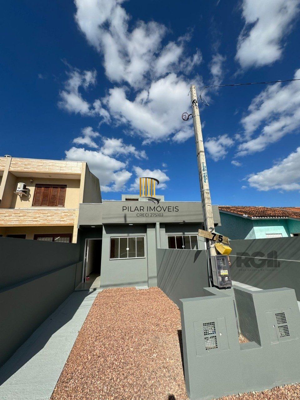 Casa geminada, 2 quartos a venda no Bairro Olaria Canoas.