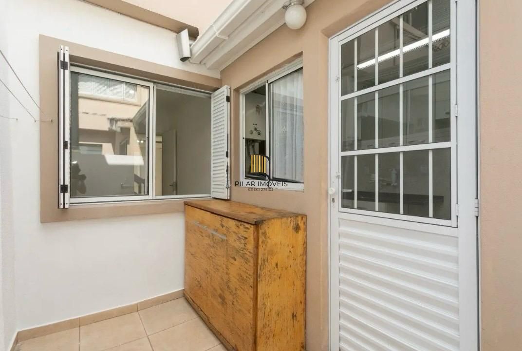 Casa em Condomínio com 03 quarto e 01 Vaga no Bairro Humaitá