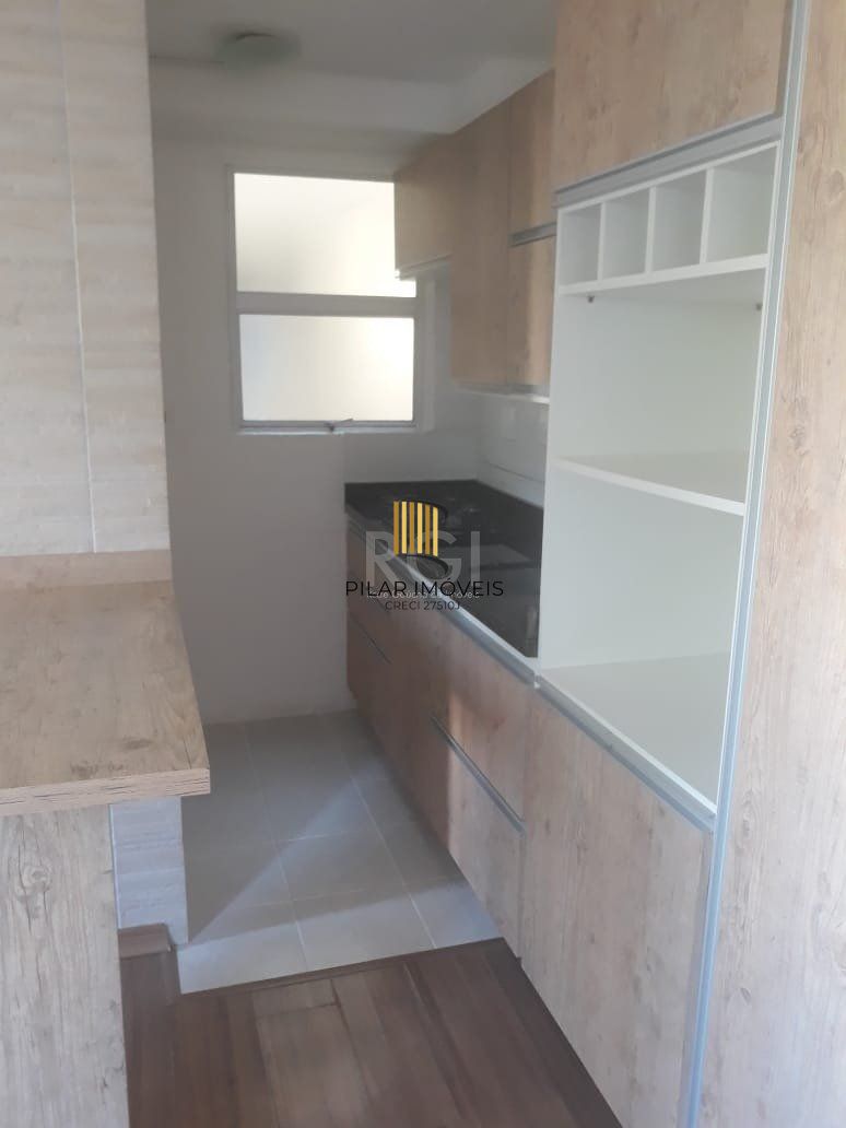 Belo Apartamento de 02 Dorm. com Piso Laminado, e móveis planejados !!!!