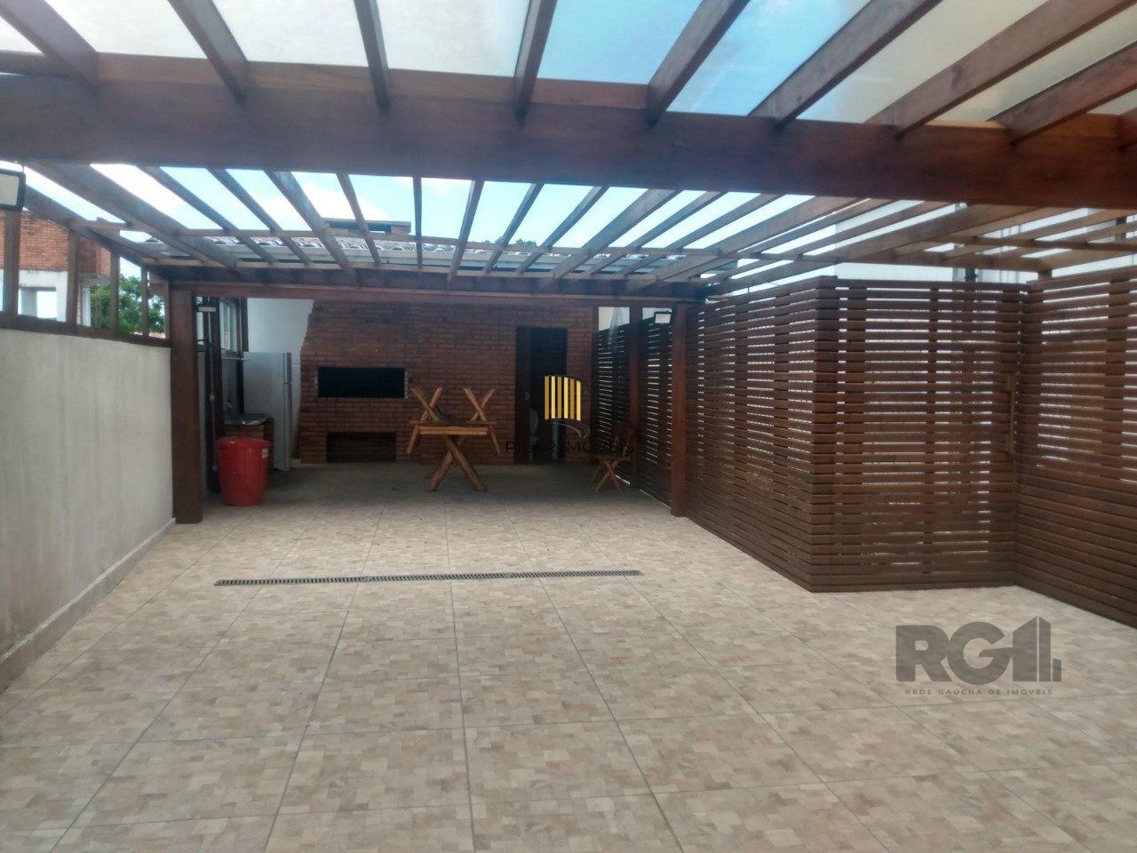 APARTAMENTO DE 2 DORMITORIOS REFORMADO BAIRRO SANTO ANTONIO - POA/RS