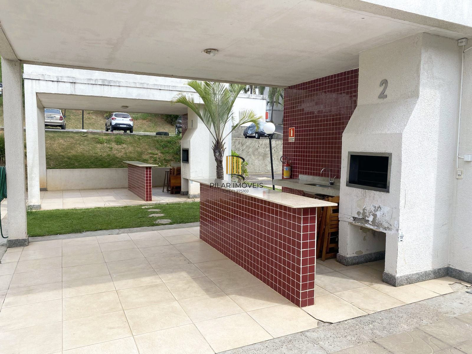 Apartamento com 02 quartos e 01 vaga escriturada no Bairro Jardim Leopoldina