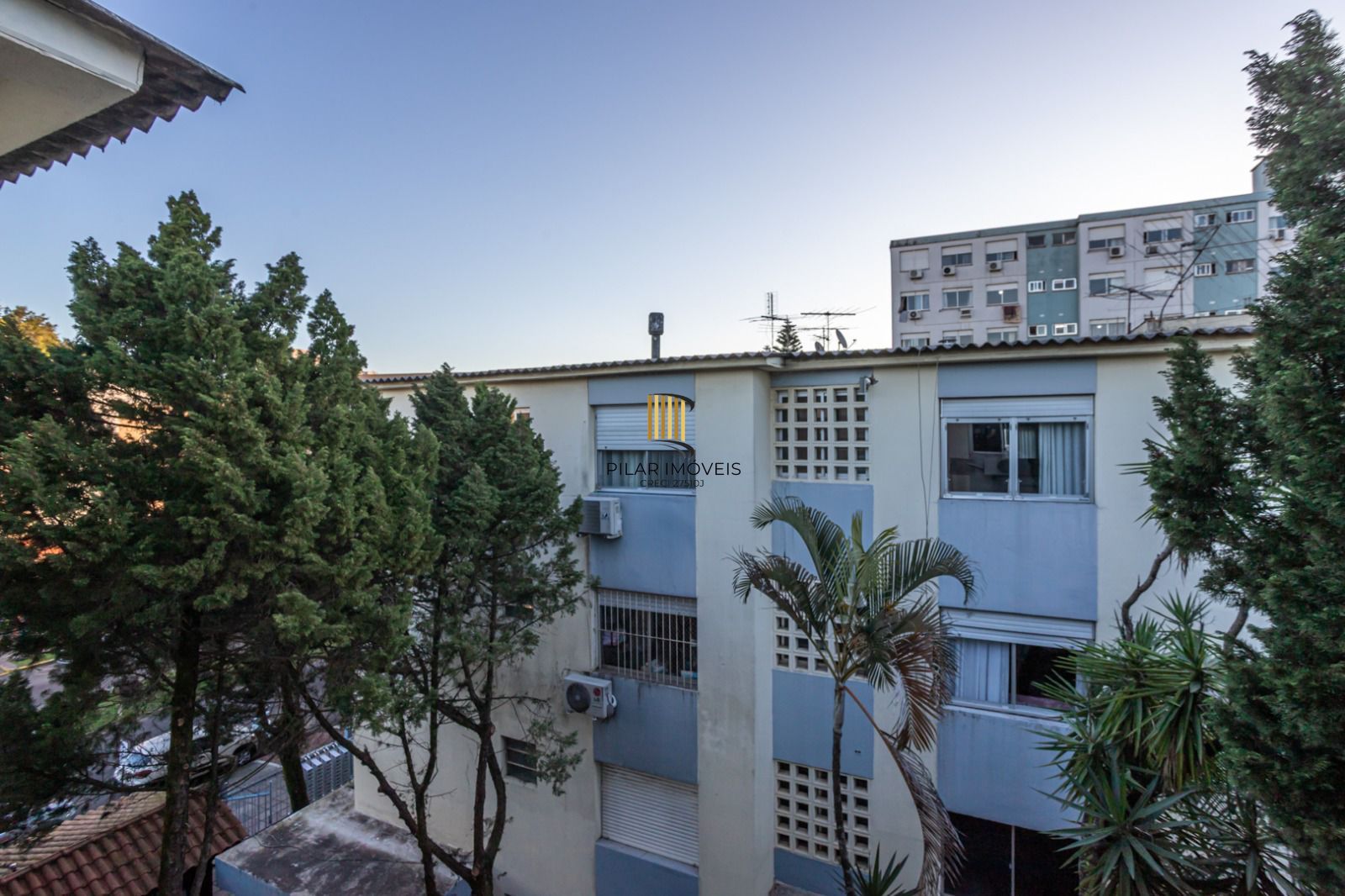 Apartamento com 02 quartos no Bairro Sarandi