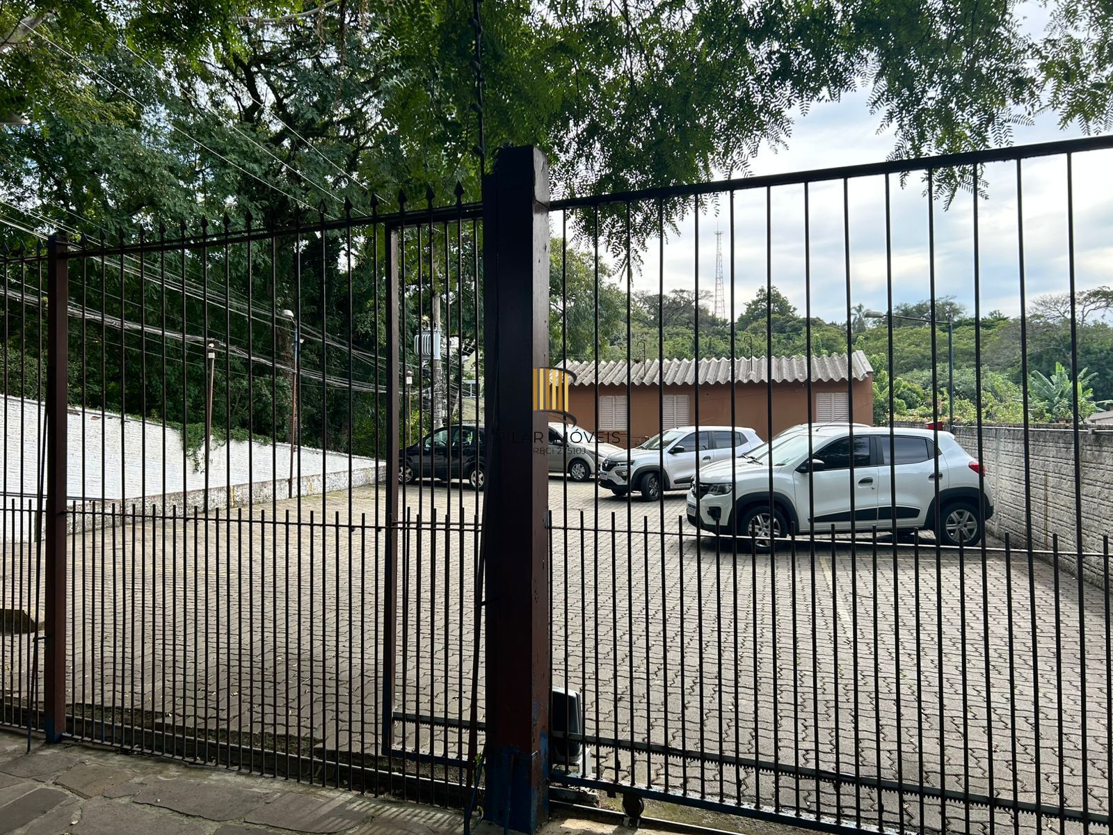Casa 2 dormitórios no bairro Guarujá
