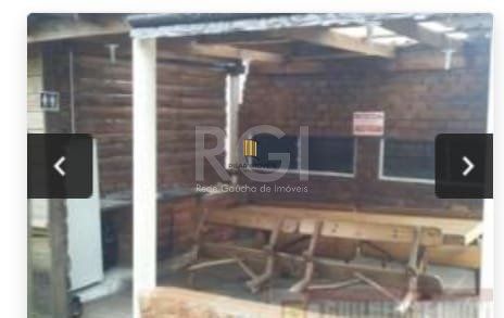 Apartamento para Venda - 40m², 2 dormitórios, 1 vaga - Lomba do Pinheiro
