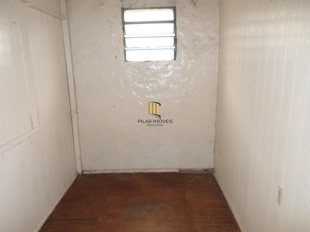 Casa de madeira o terreno 8,50 por 28