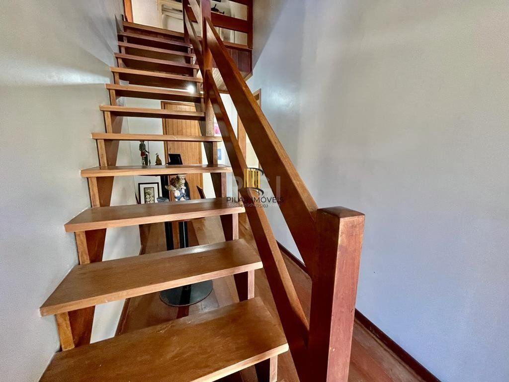 Casa Condominio para Venda - 187.9m², 4 dormitórios, sendo 1 suites, 2 vagas - Pedra Redonda, Porto Alegre