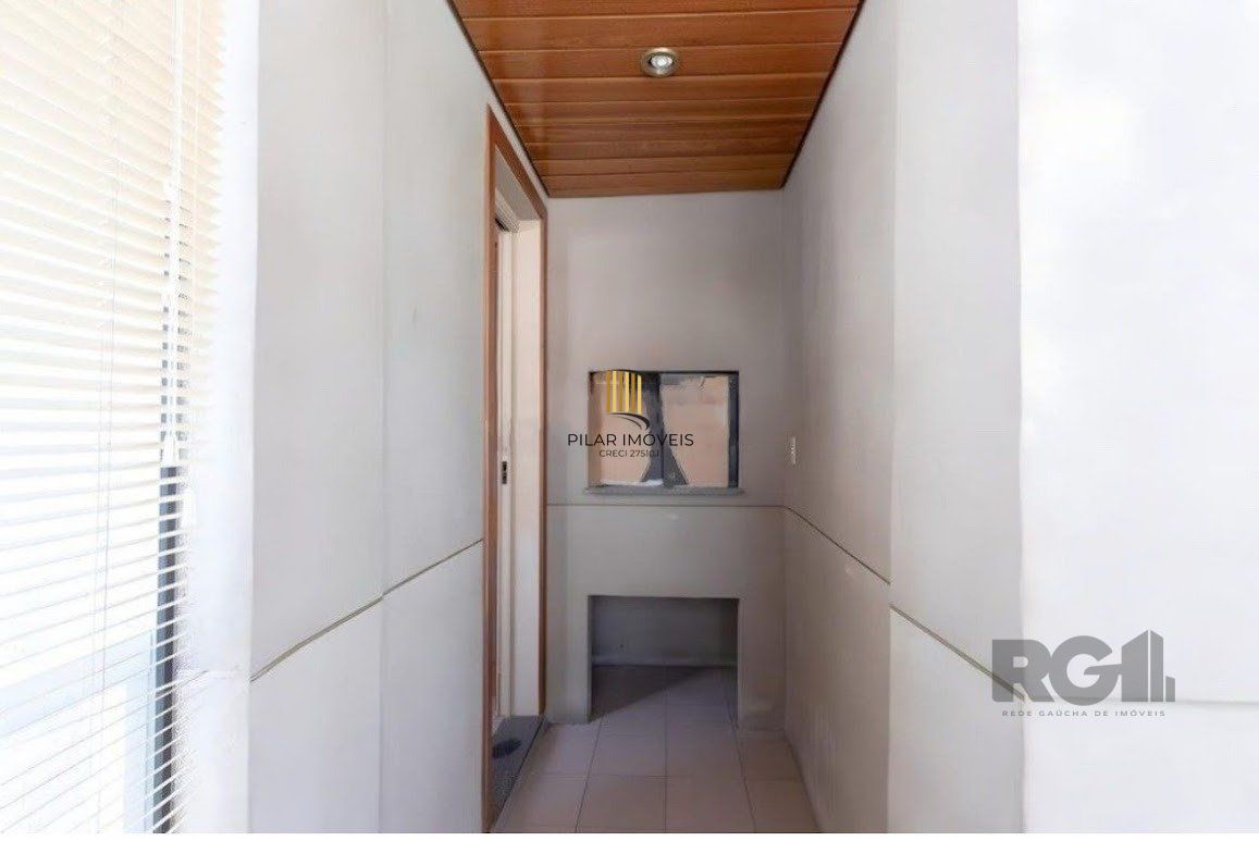 Apartamento a venda, dois dormitórios com vaga e infra no bairro Menino Deus