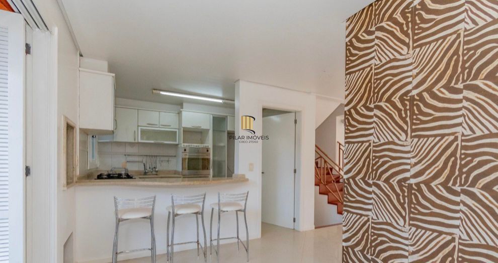 Casa em Condomínio Fechado no Bairro Vila Assunção  de Porto Alegre/RS
