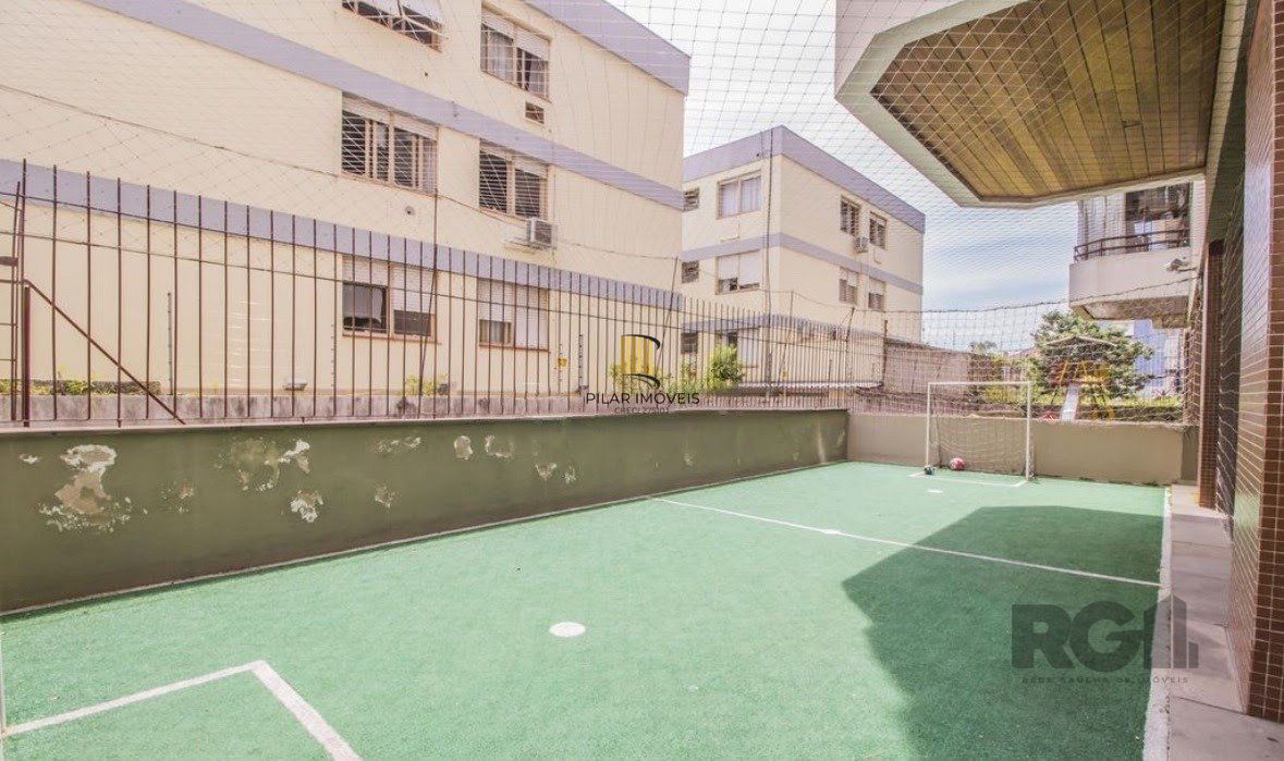 Apartamento a venda, dois dormitórios com vaga e infra no bairro Menino Deus