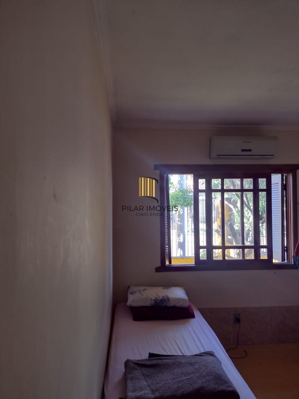 Casa para Venda - 693.6m², 5 dormitórios, sendo 3 suites, 4 vagas - Hípica